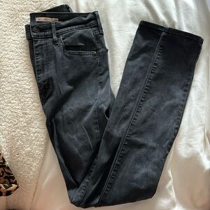Levi’s black Mile High super skinny
